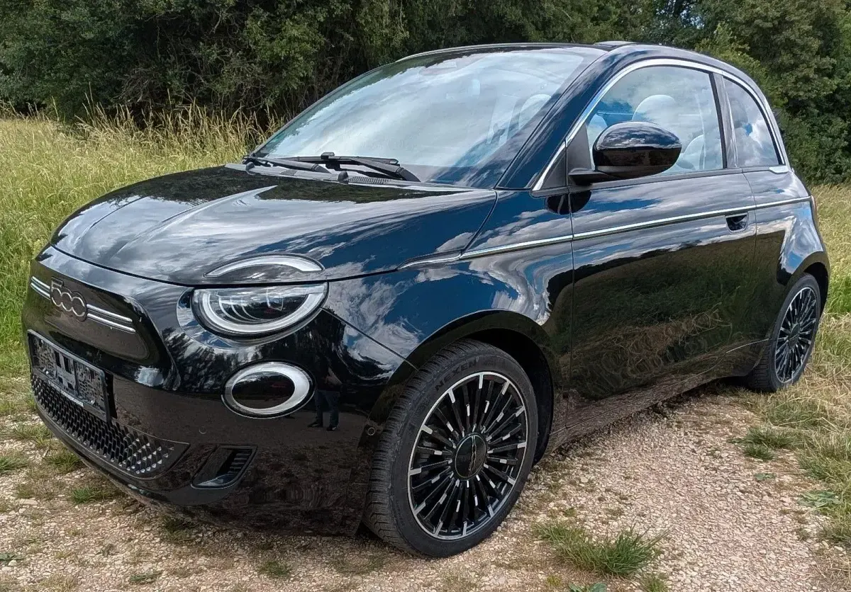 Gebraucht Fiat 500e La Prima 86 kW (118 PS) 2022 Schwarz Cabrio