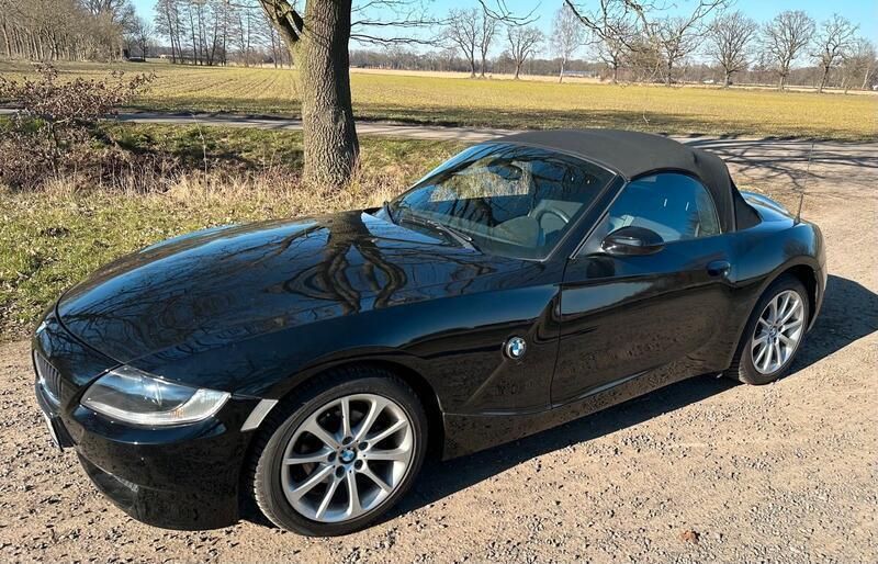 Schwarz Gebraucht 2006 BMW Z4 Cabrio | 8.200 € (Superpreis) - Bild 1/4