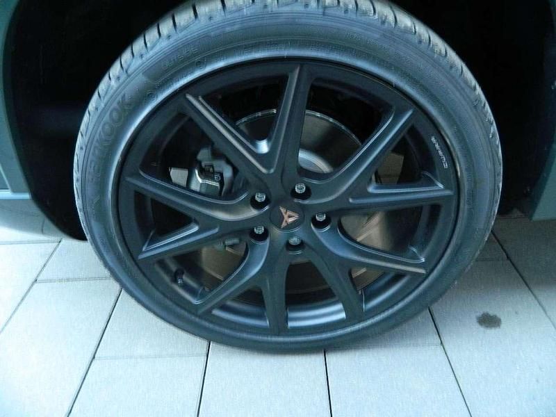 Neu Cupra Ateca 150 PS (110 kW) 2026 Dark forest grün SUV