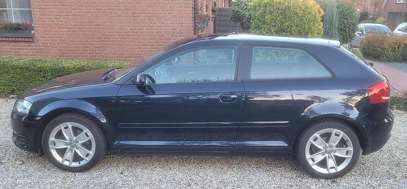 Gebraucht Audi A3 Ambition 125 PS (91 kW) 2009 Blau Limousine