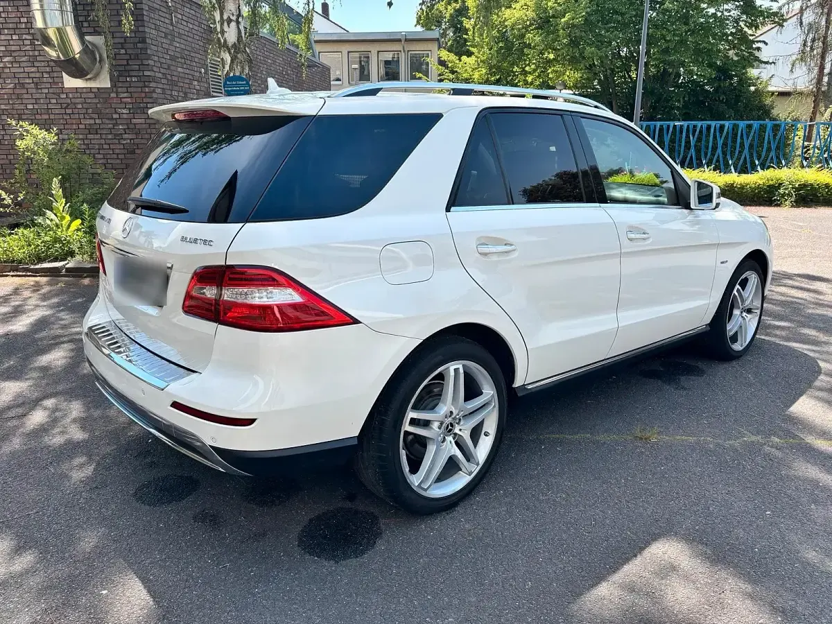 Gebraucht Mercedes ML350 258 PS (189 kW) 2012 Weiß SUV