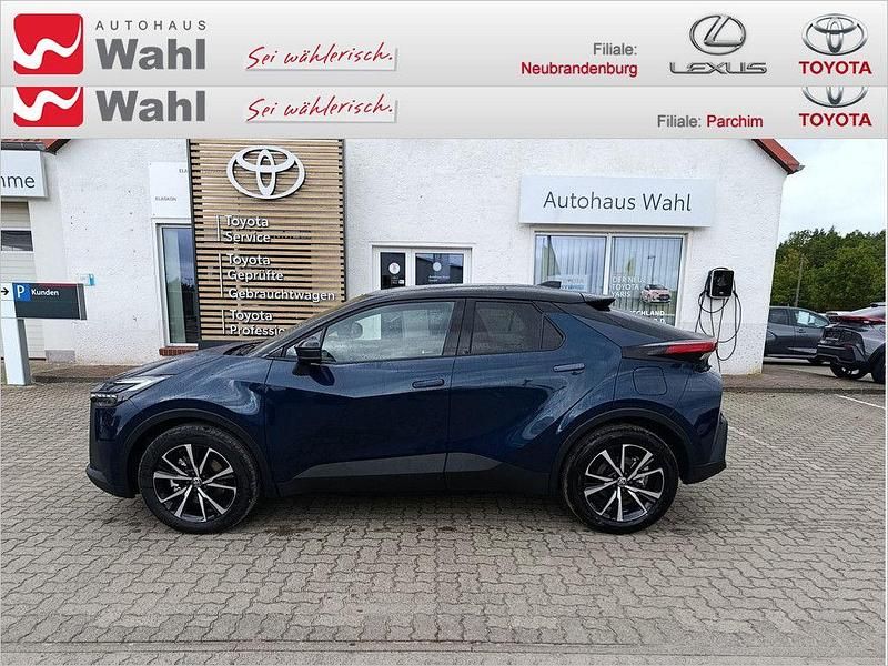 Neu Toyota C-HR 223 PS (164 kW) 2025 Blau SUV
