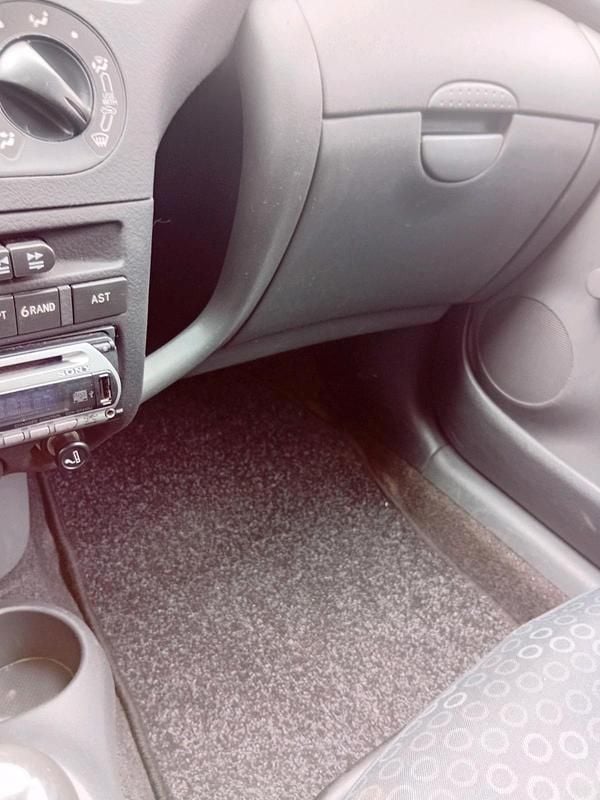 Gebraucht Toyota Yaris 65 PS (47 kW) 2003 Blau Kleinwagen