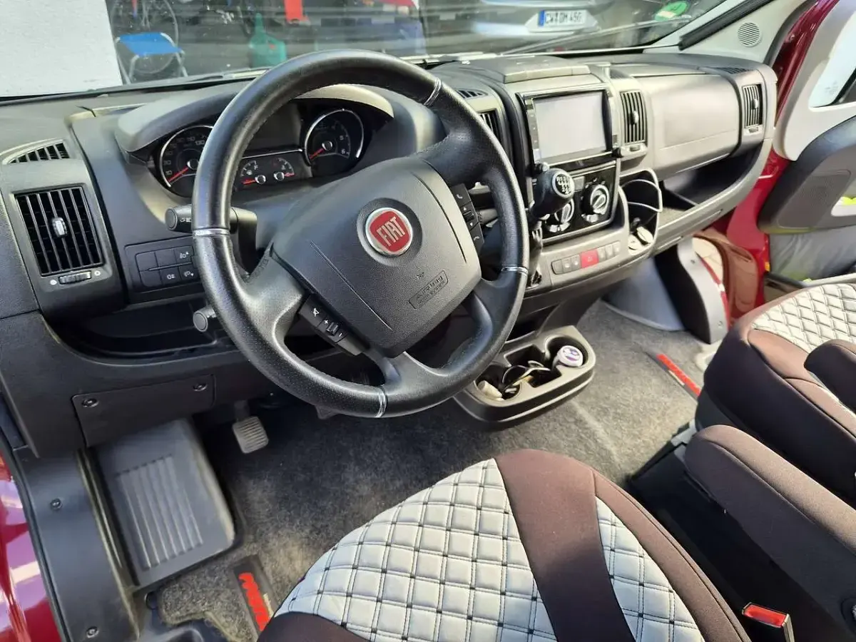 Gebraucht Fiat Ducato 120 PS (88 kW) 2020 Rot Van