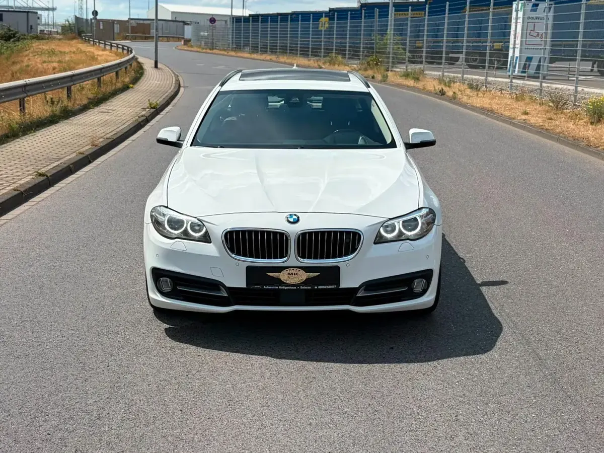 Gebraucht BMW 530 Sport Line 258 PS (189 kW) 2015 Weiß Kombi