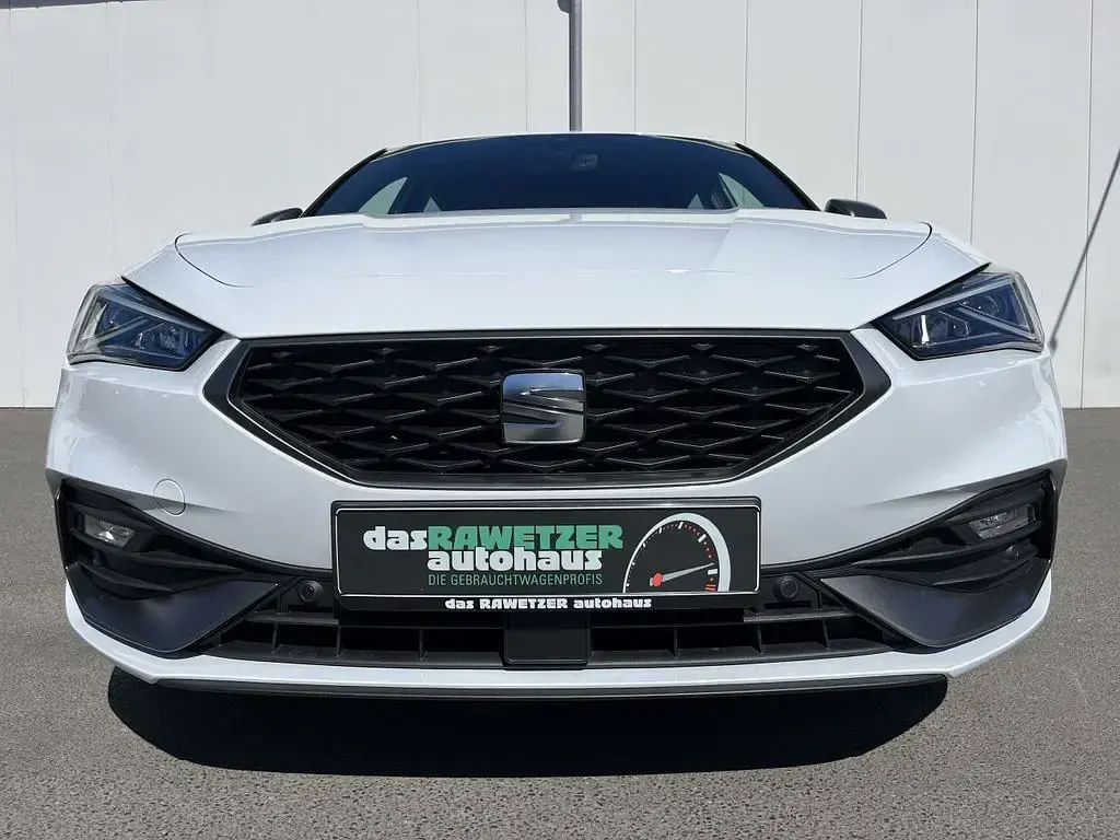 Gebraucht Seat Leon FR 190 PS (139 kW) 2022 Weiß Limousine