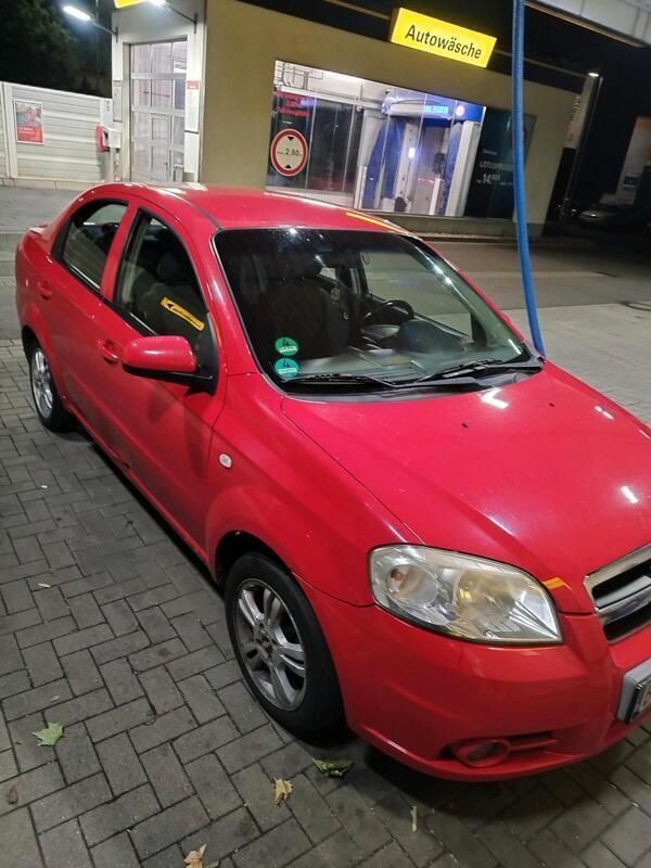 Rot Gebraucht 2009 Chevrolet Aveo Limousine | 750 € - Bild 1/4