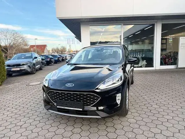 Używany Ford Kuga Cool & Connect 150 KM (110 kW) 2024 Czarny SUV