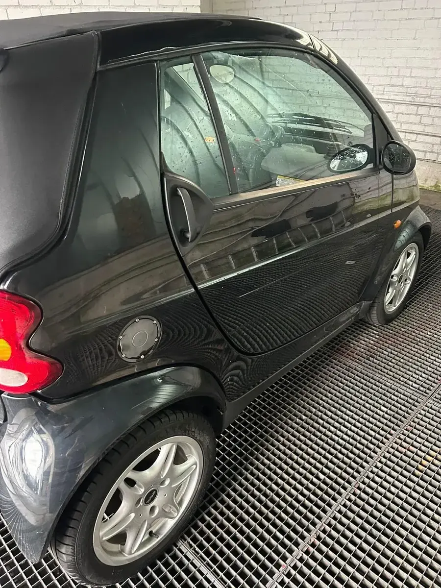 Używany Smart ForTwo Cabrio 61 KM (44 kW) 2004 Czarny Kabriolet