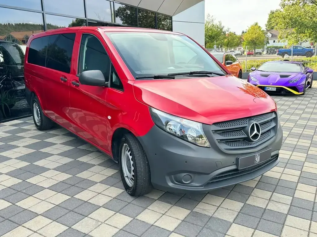 Gebraucht Mercedes Vito 136 PS (100 kW) 2021 Rot Van