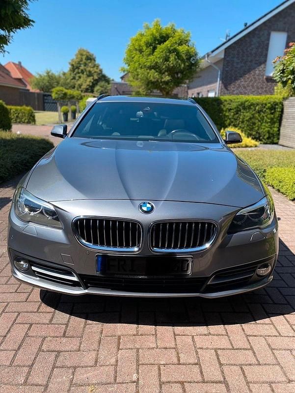 Gebraucht BMW 530 Shadowline 258 PS (189 kW) 2015 Grau Kombi
