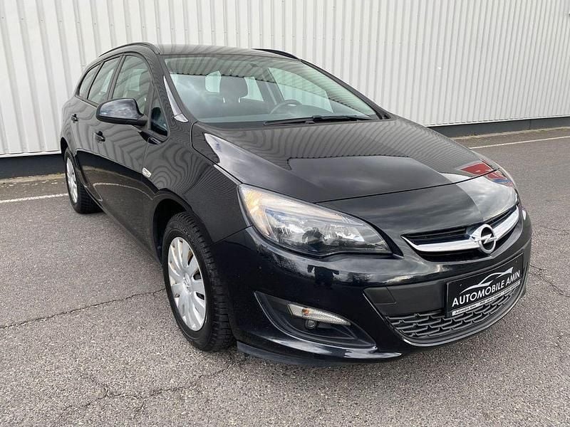 Gebraucht Opel Astra Edition 136 PS (100 kW) 2015 Schwarz Kombi