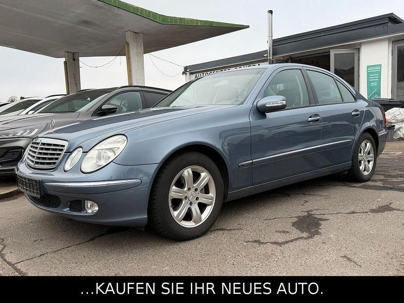 Gebraucht Mercedes E200 163 PS (119 kW) 2004 Blau Limousine