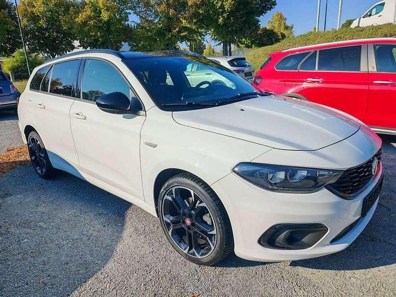 Gelato weiß/schwarzes dach Gebraucht 2020 Fiat Tipo S Kombi | 14.900 € (Etwas zu teuer) - Bild 1/4