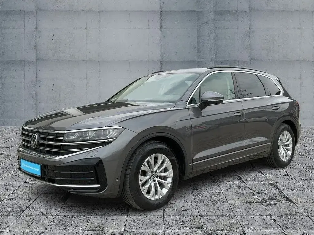 Gebraucht VW Touareg Elegance 231 PS (169 kW) 2025 Grau SUV