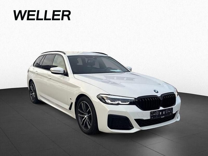 Gebraucht BMW 520 Efficient Dynamics 190 PS (139 kW) 2023 Alpinweiss iii (weiß) Kombi