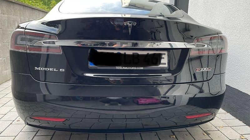 Gebraucht Tesla Model S Performance 567 kW (772 PS) 2017 Schwarz Kleinwagen
