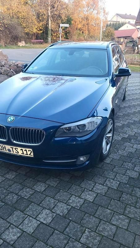 Blau Gebraucht 2012 BMW 520 Kombi | 7.900 € (Superpreis) - Bild 1/4