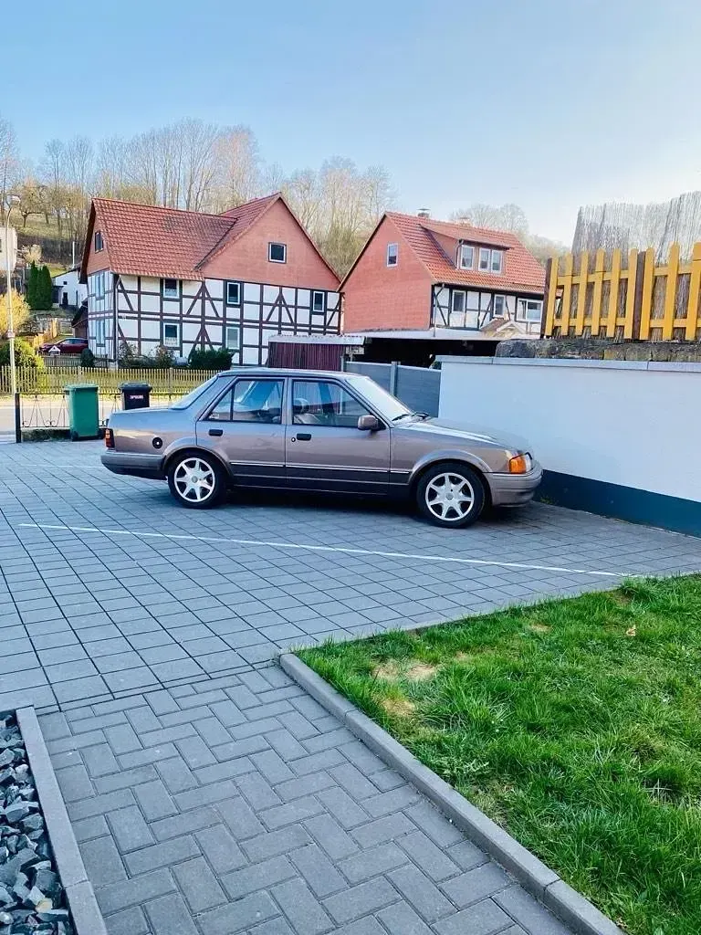 Gebraucht Ford Orion 75 PS (55 kW) 1987 Limousine