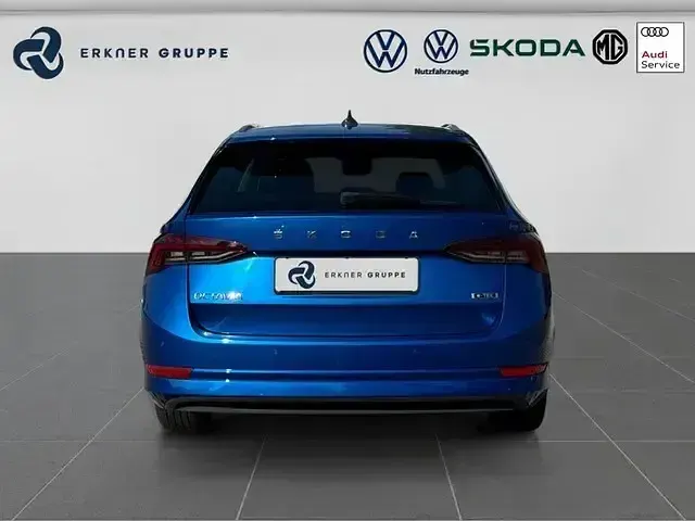 Gebraucht Skoda Octavia First Edition 110 PS (80 kW) 2021 Blau Kombi
