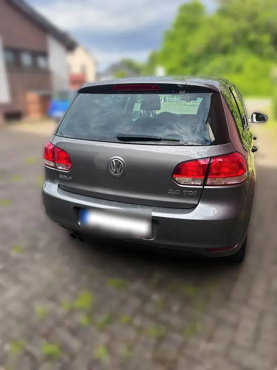 Gebraucht VW Golf VI Style 140 PS (102 kW) 2011 Grau Kleinwagen