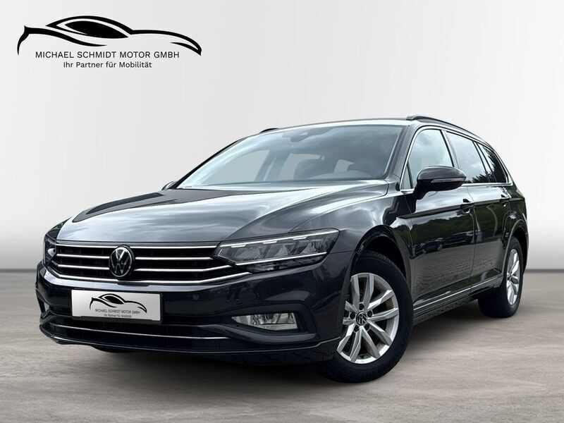 Grau Gebraucht 2023 VW Passat Limousine | 19.900 € (Superpreis) - Bild 1/4