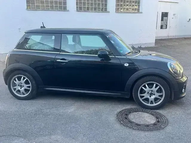 Gebraucht Mini Cooper 122 PS (89 kW) 2013 Schwarz Kleinwagen