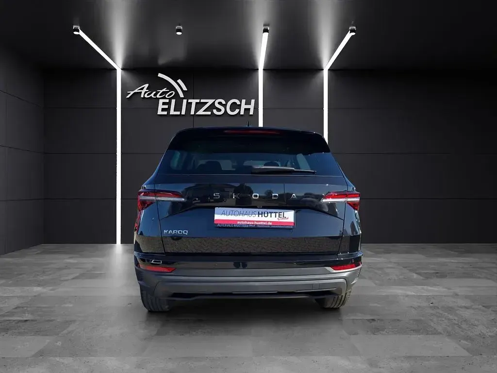 Neu Skoda Karoq Selection 150 PS (110 kW) 2025 Schwarzmagic perleffekt SUV