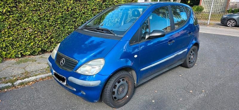 Blau Gebraucht 2001 Mercedes A160 Classic Kleinwagen | 1.000 € (Guter Preis) - Bild 1/4