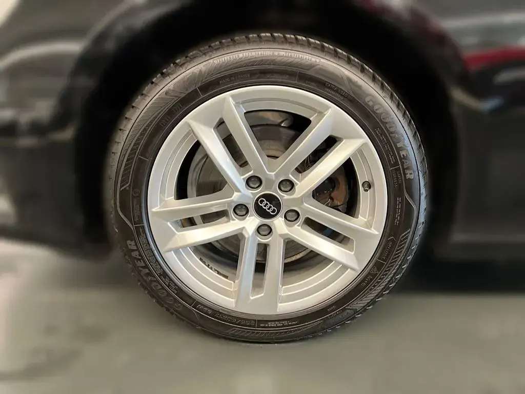 Second-hand Audi A4 150 CP (110 kW) 2023 Negru Break