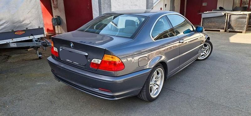 Gebraucht BMW 320 Sport Line 150 PS (110 kW) 2000 Blau Coupé