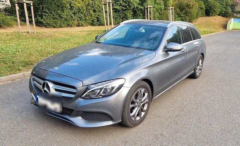 Grau Gebraucht 2017 Mercedes C200 Kombi | 17.900 € (Guter Preis) - Bild 1/4