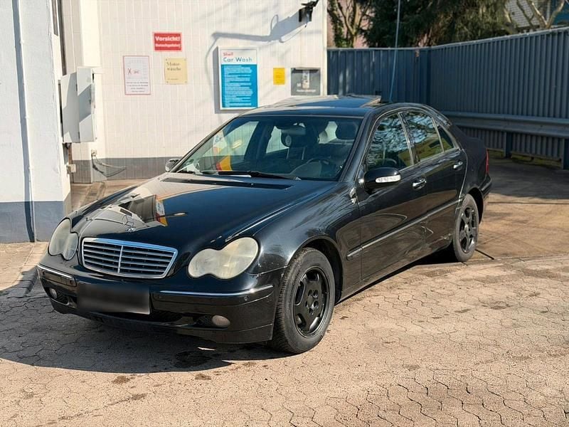 Gebraucht Mercedes C220 Elegance 150 PS (110 kW) 2002 Schwarz Limousine