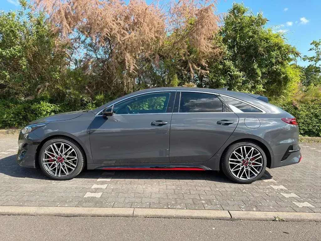 Gebraucht Kia ProCeed GT 204 PS (150 kW) 2024 Grau Kombi