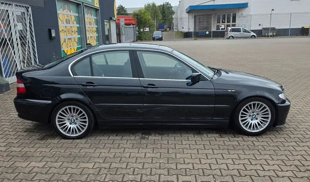 Gebraucht BMW 320 Performance 170 PS (125 kW) 2004 Schwarz Limousine