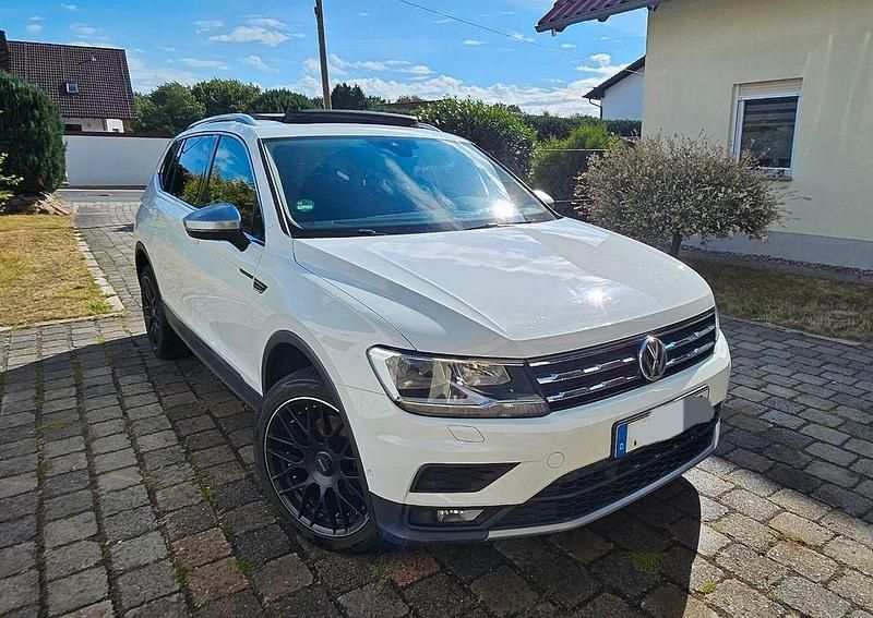 Weiß Gebraucht 2018 VW Tiguan Allspace SUV | 21.300 € (Guter Preis) - Bild 1/4
