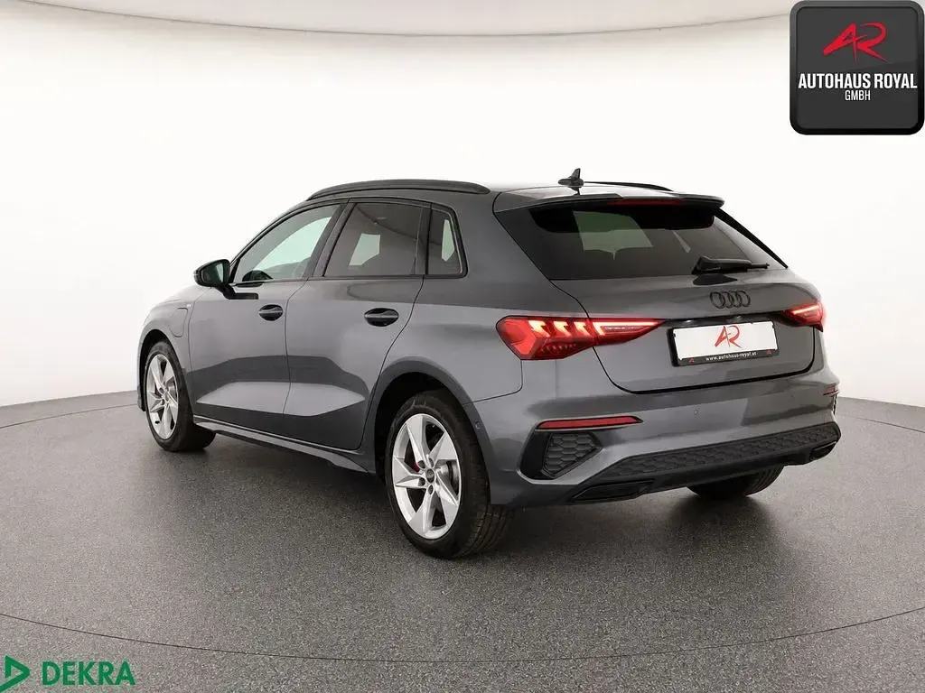 Gebraucht Audi A3 S-Line 245 PS (180 kW) 2023 Daytonagrau perleffekt Limousine