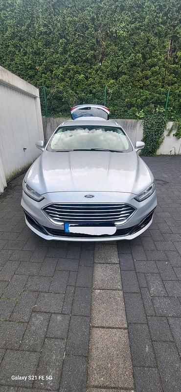 Silber Gebraucht 2019 Ford Mondeo Kombi | 14.500 € - Bild 1/4