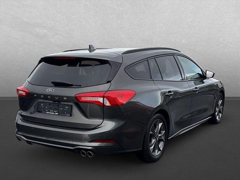 Gebraucht Ford Focus ST-Line 151 PS (111 kW) 2022 Magneticgrau () (metallic) Kombi