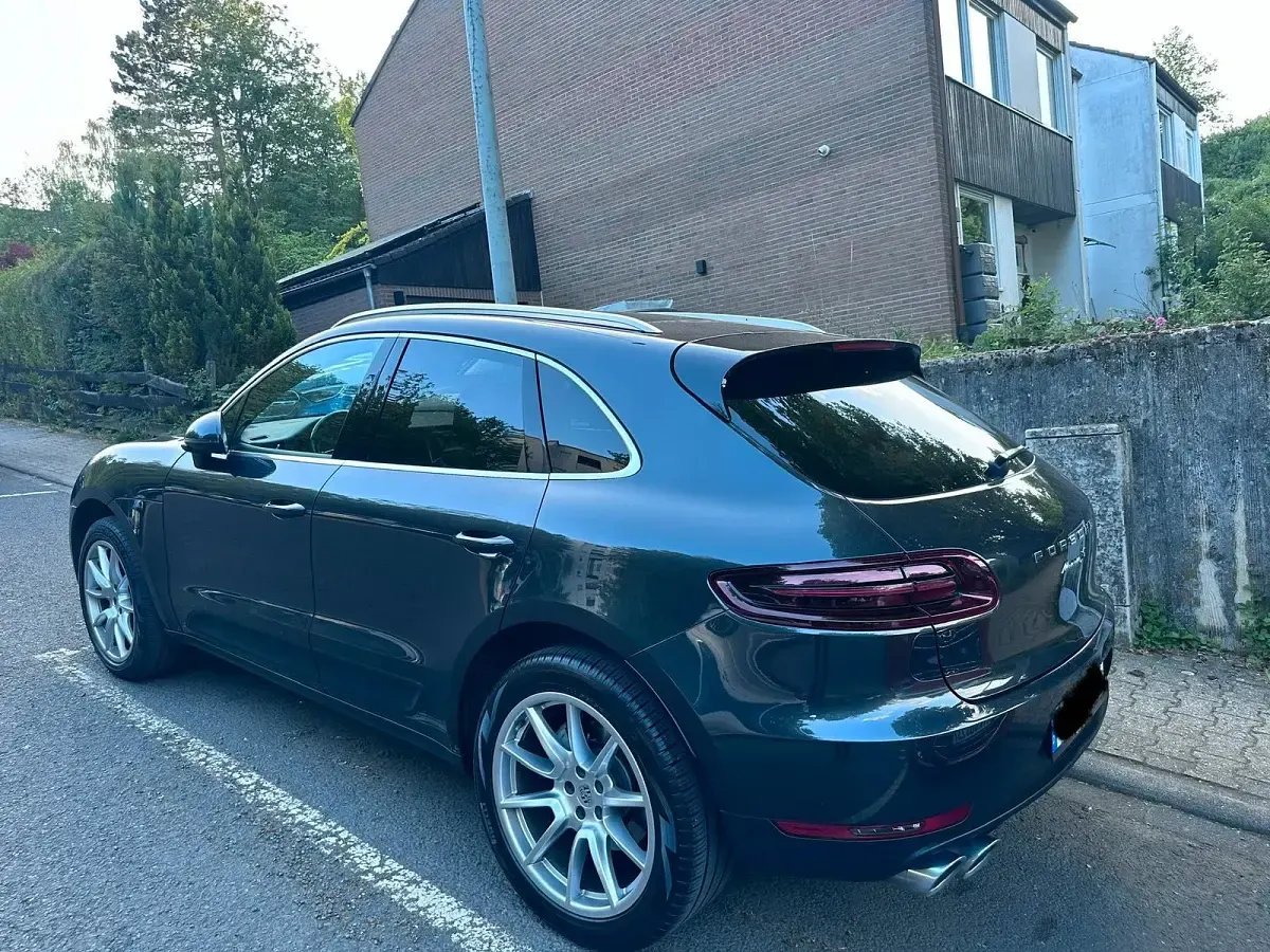 Gebraucht Porsche Macan S 258 PS (189 kW) 2017 Grau SUV