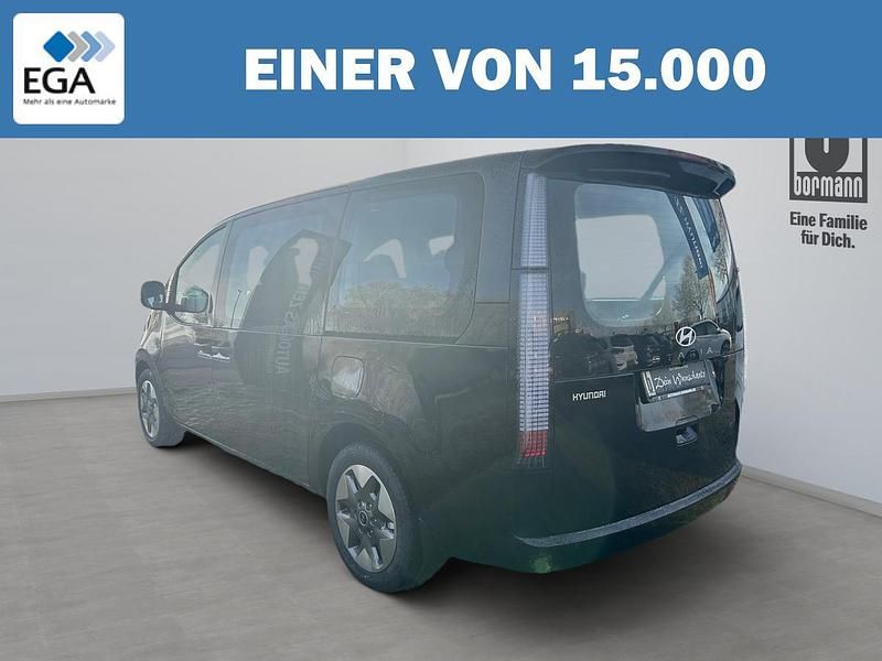 Gebraucht Hyundai Staria Trend 160 PS (117 kW) 2024 Schwarz metallic Van / Kleinbus