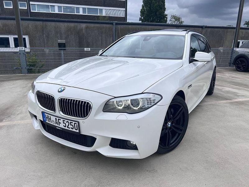 Weiß Gebraucht 2013 BMW 525 M Sport Limousine | 12.990 € (Teuer) - Bild 1/4