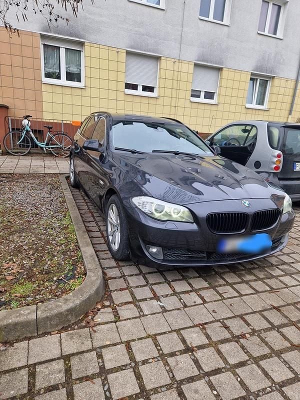 Gebraucht BMW 530 245 PS (180 kW) 2010 Schwarz Kombi