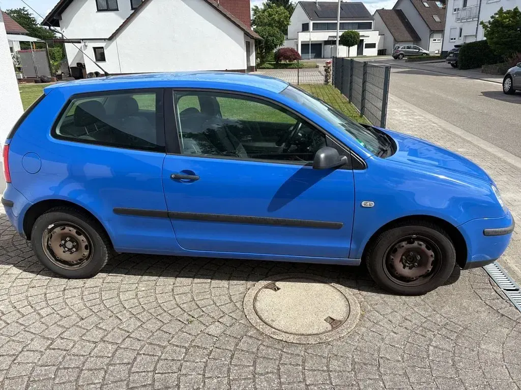 Gebraucht VW Polo Basis 64 PS (47 kW) 2002 Blau Limousine