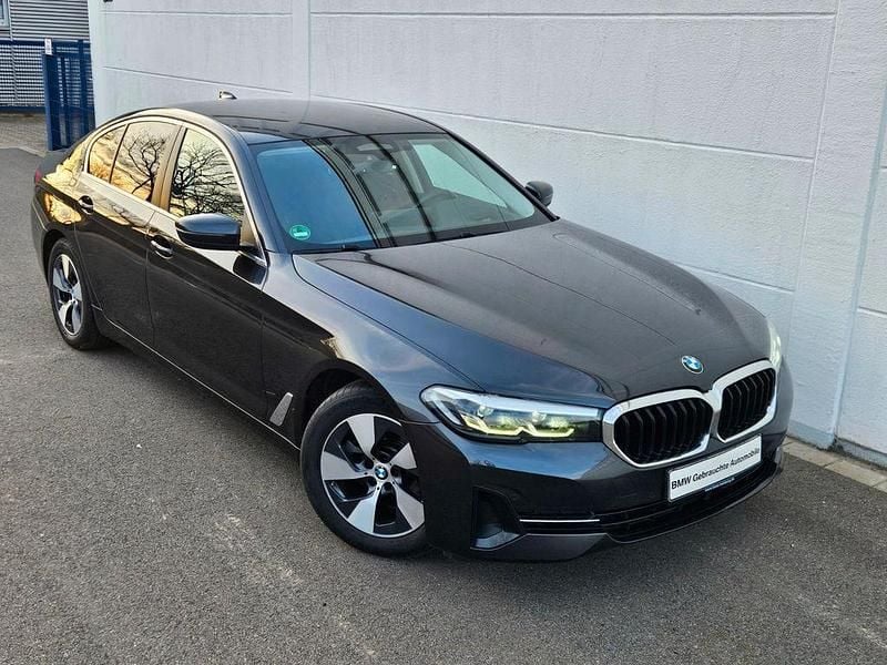 Gebraucht BMW 520 Sport Line 190 PS (139 kW) 2022 Sophistograu Limousine