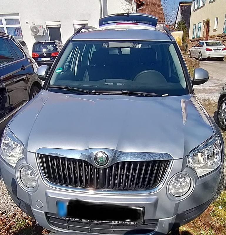 Gebraucht Skoda Yeti 105 PS (77 kW) 2015 Grau SUV