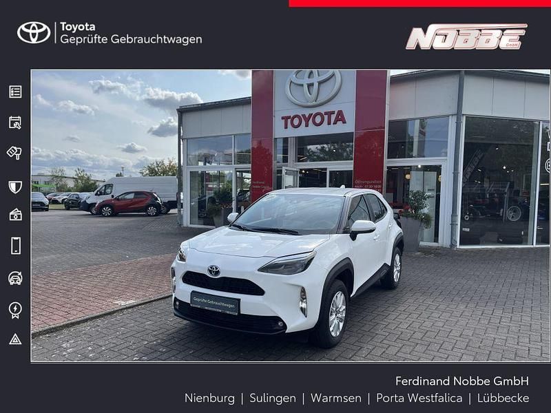 Weiß Gebraucht 2022 Toyota Yaris Cross Comfort SUV | 22.500 € (Fairer Preis) - Bild 1/3
