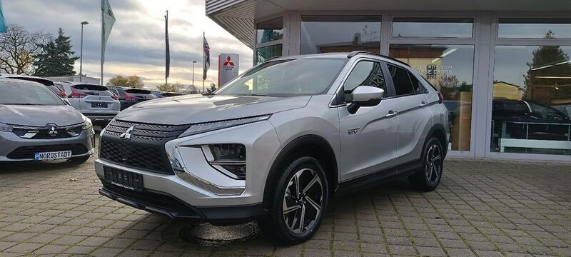 Silber Gebraucht 2023 Mitsubishi Eclipse Cross Basis SUV | 27.990 € (Fairer Preis) - Bild 1/4