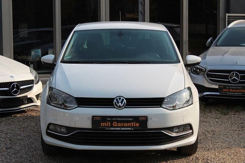 Gebraucht VW Polo LOUNGE 60 PS (44 kW) 2016 Weiß Kleinwagen