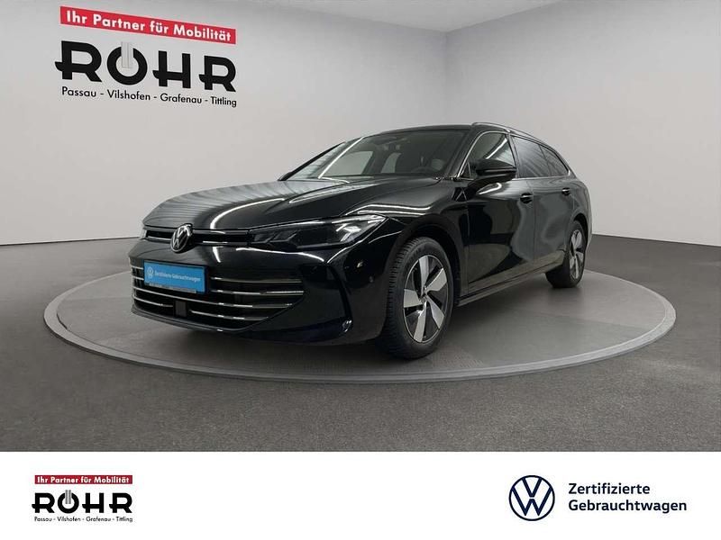 Grenadillschwarz metallic Gebraucht 2025 VW Passat Business Kombi | 32.150 € (Superpreis) - Bild 1/4
